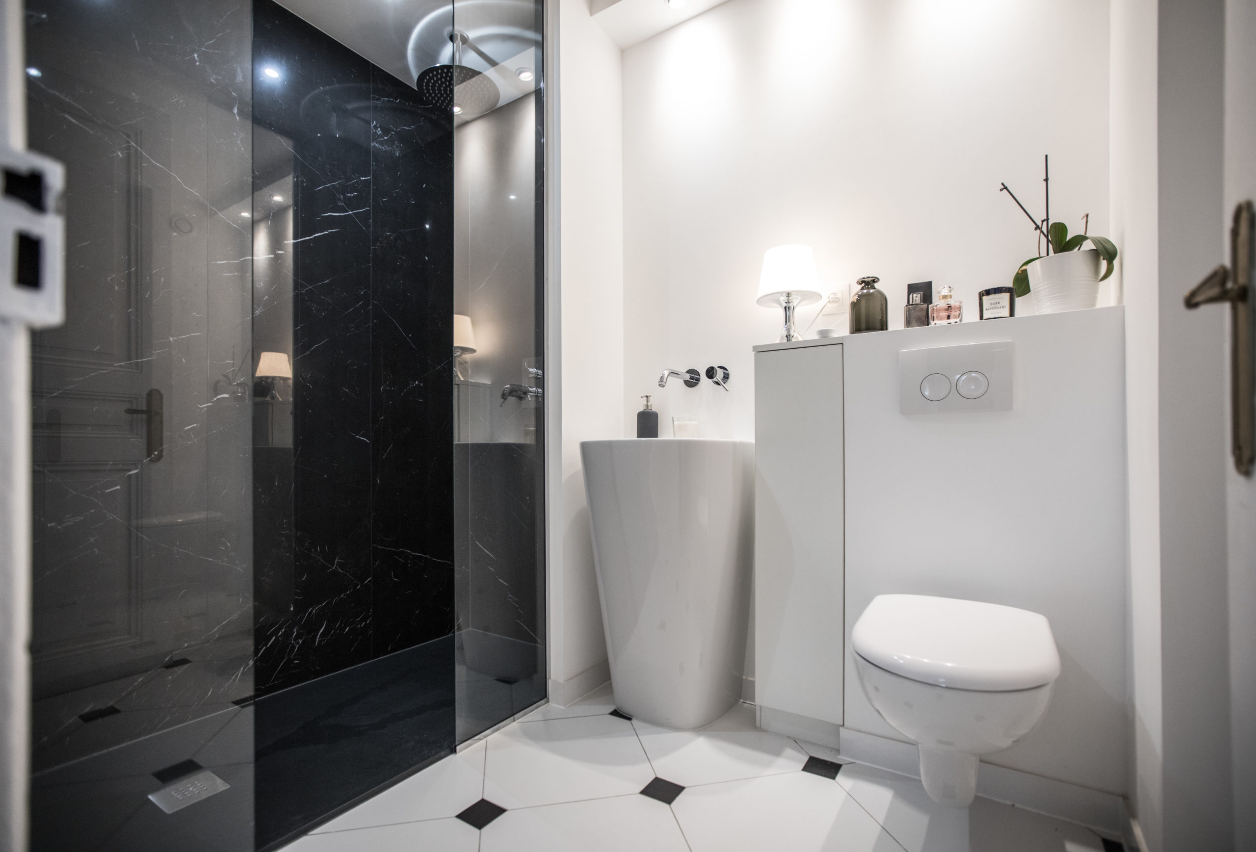 Salle de bain rénovée par S'KISS DECORATION à Mulhouse