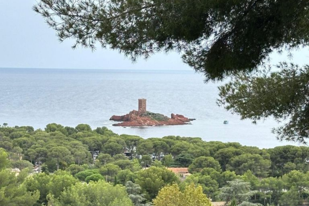 vue sur mer sud de la france