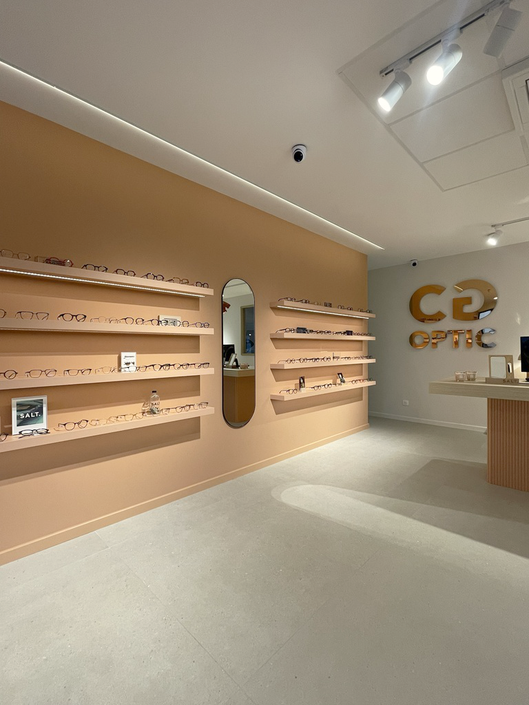 mur ton sur ton total look abricot uni lin